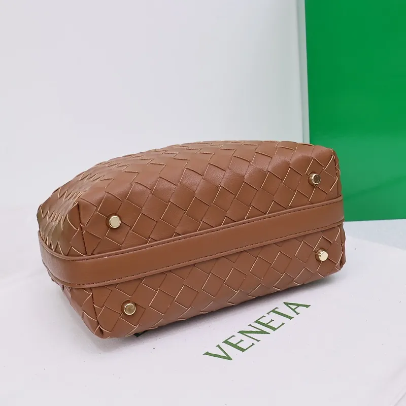 All categories Official website "Brand Women's Bags" Women's Bags 💙 BV 2026 new BV portable shoulder bag